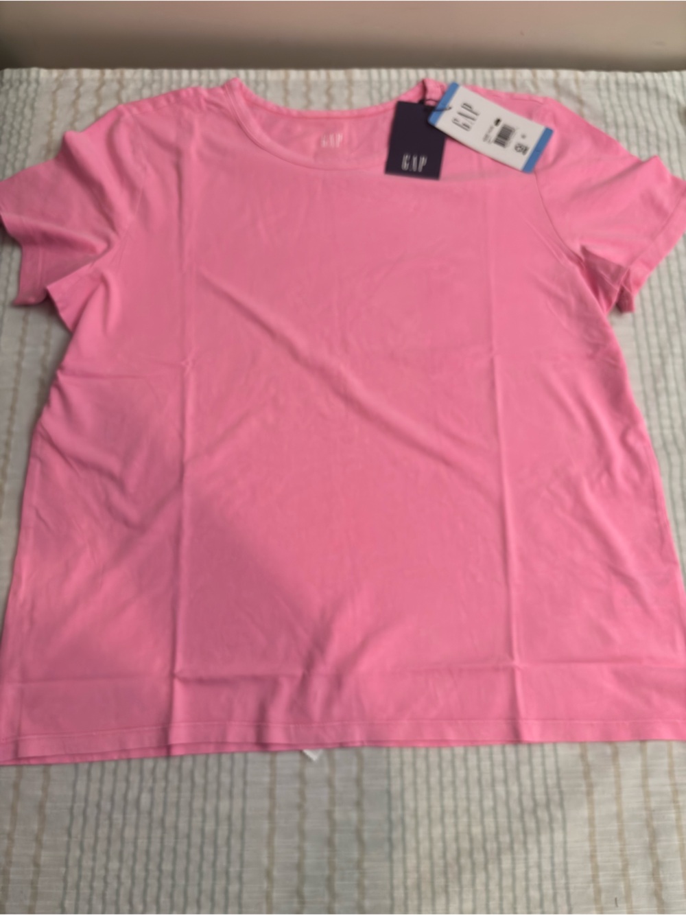 GAP Women's Bubblegum Pink Short Sleeve Crewneck Tee